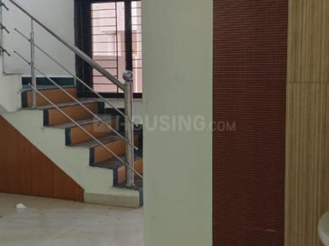 House for rent in Madya