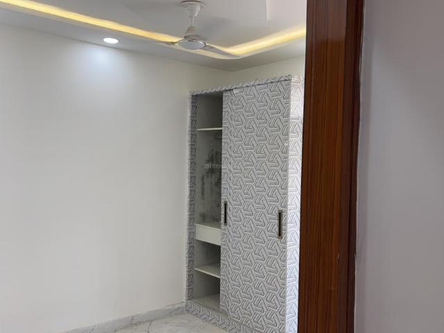 House for sale in South West Delhi, Deri