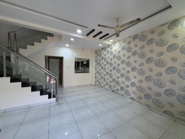 House for rent in Madya
