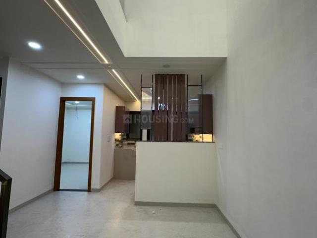 House for sale in Madya