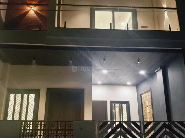 House for sale in Madya