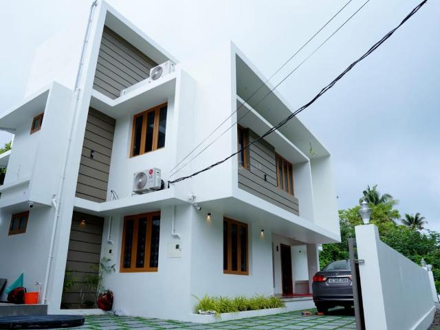 House for sale in Cheranallor, Ernakulam