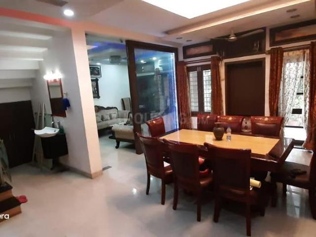 House for sale in Madya