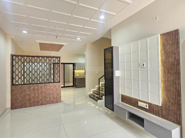 House for sale in Madya