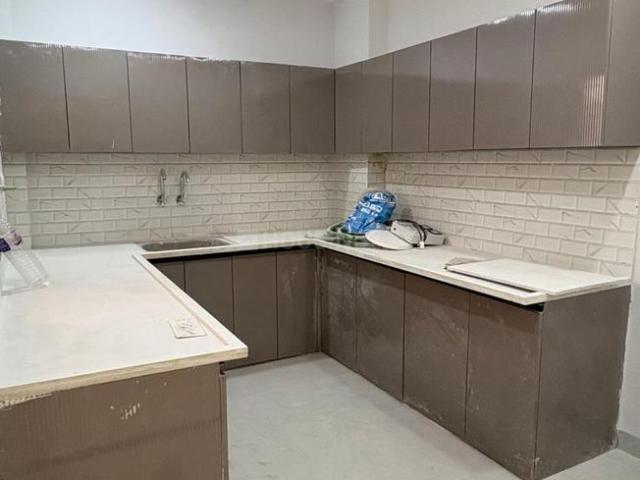 House for sale in Madya