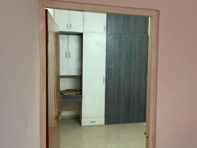 House for sale in Madya