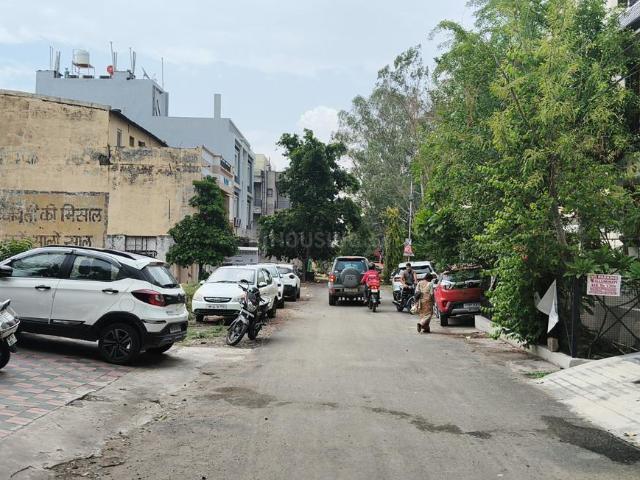 House for sale in Madya