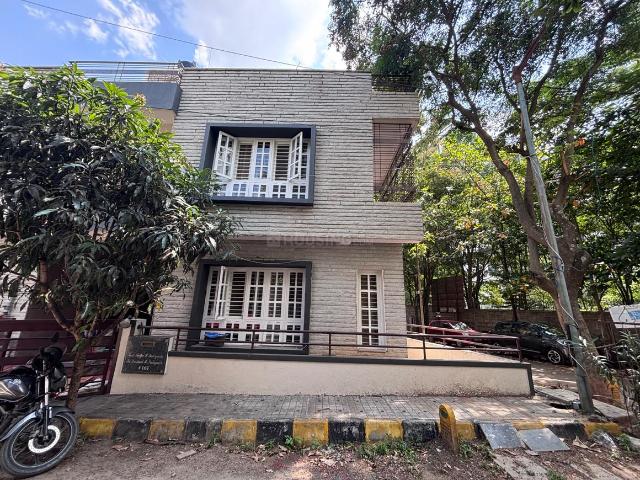 House for rent in Bangalore South, Cox Town - Bangalore