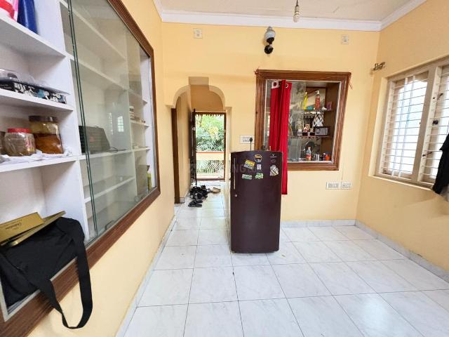 House for rent in Bangalore East, Cox Town - Bangalore