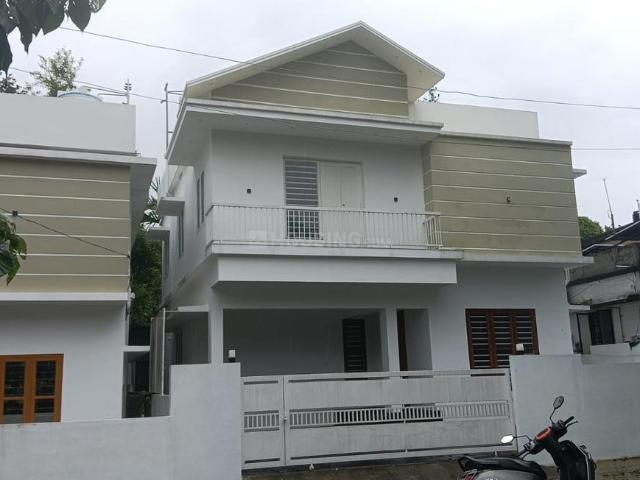 House for sale in Nilampathinjamugal, Ernakulam