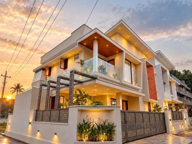 House for sale in Nilampathinjamugal, Ernakulam