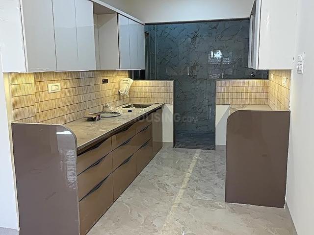 House for sale in Madya