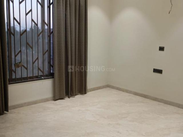 House for sale in Madya