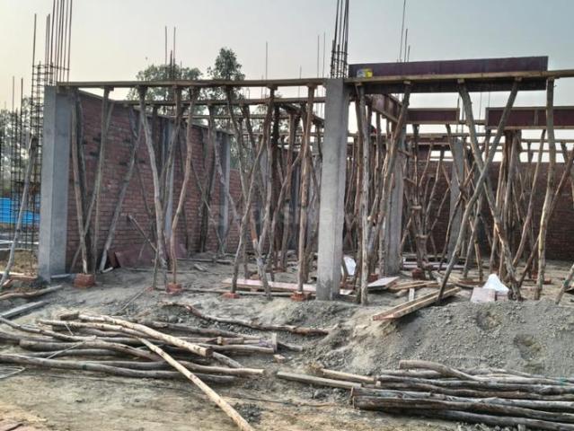 House for sale in Mohanlalganj, Arunachal Pradesh