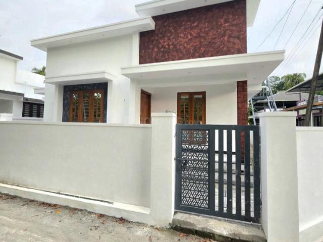 House for sale in Kongorpilly, Koonammavu