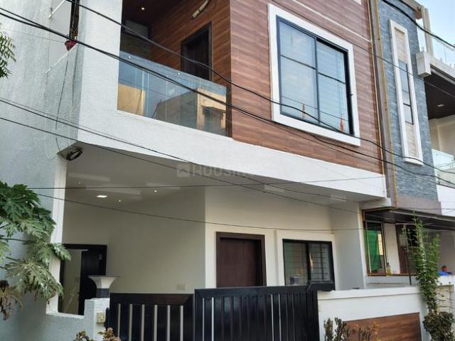 House for sale in Madya