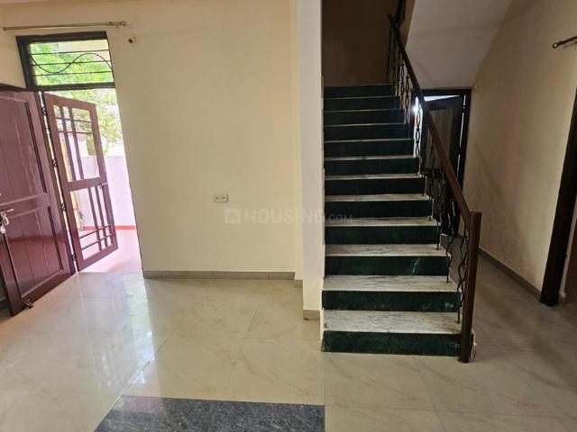 House for rent in Madya