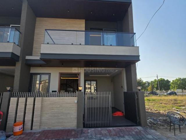 House for sale in Madya