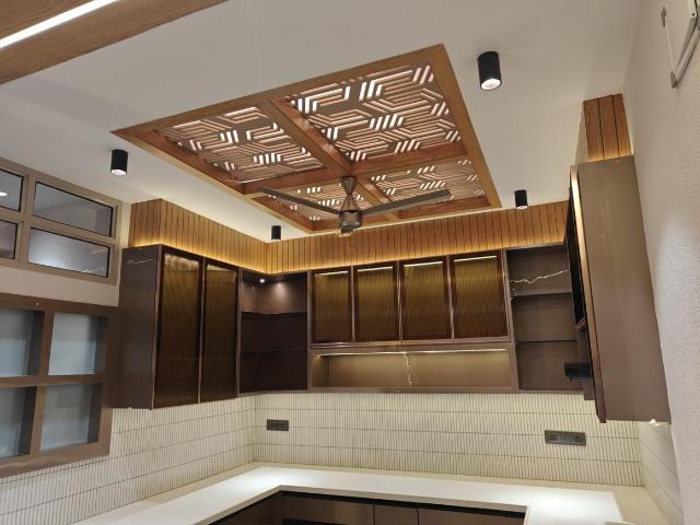 House for sale in Madya