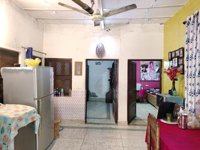 House for sale in South West Delhi, Deri
