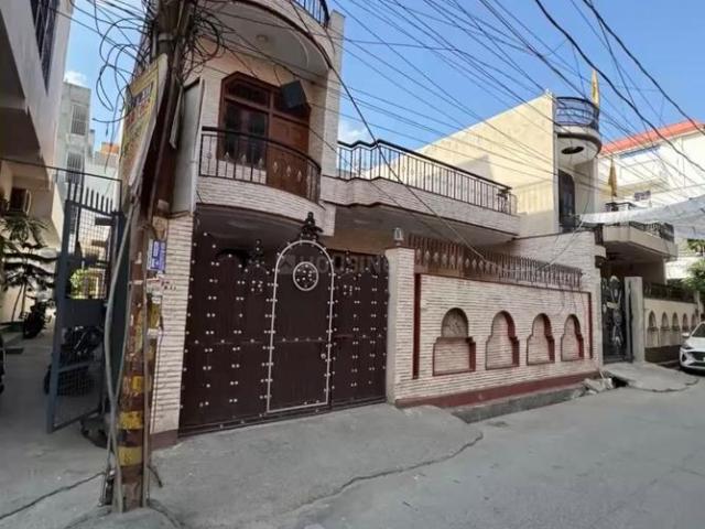 House for sale in South West Delhi, Deri