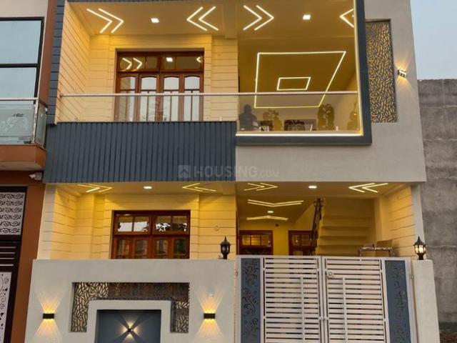 House for sale in बड़ा भरवांरा, Lucknow