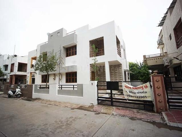 House for sale in Nava Naroda