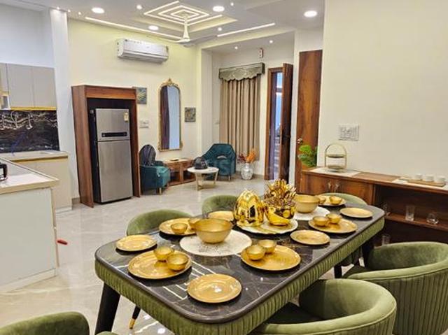 House for sale in Madya