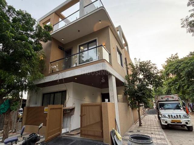 House for sale in Madya