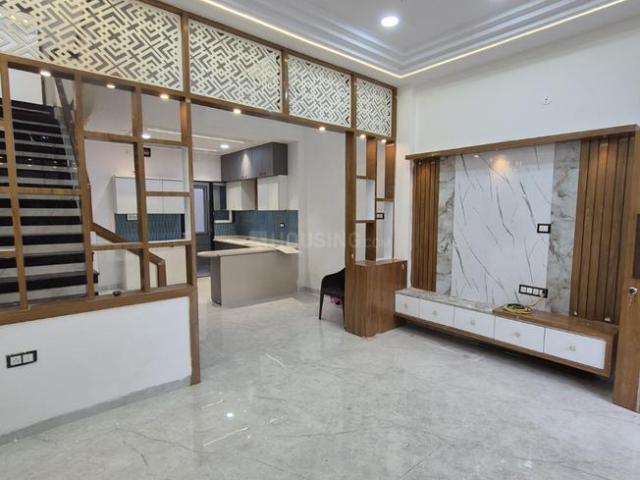 House for sale in Madya