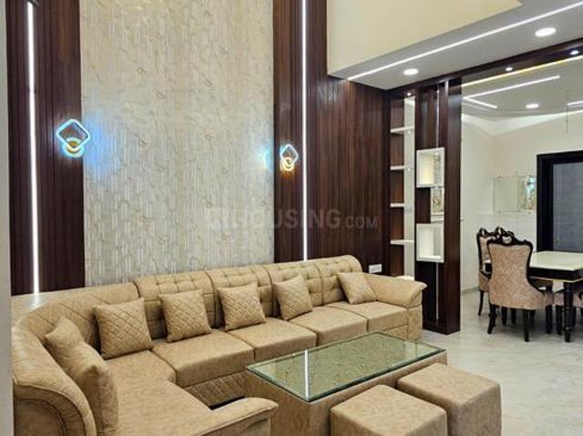 House for sale in Madya