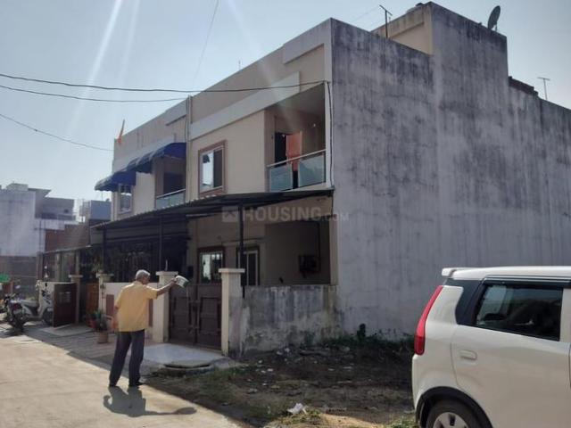 House for sale in Madya