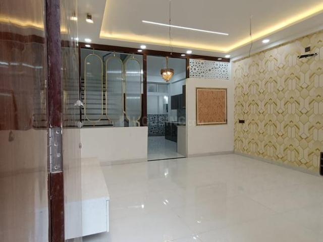 House for sale in Madya