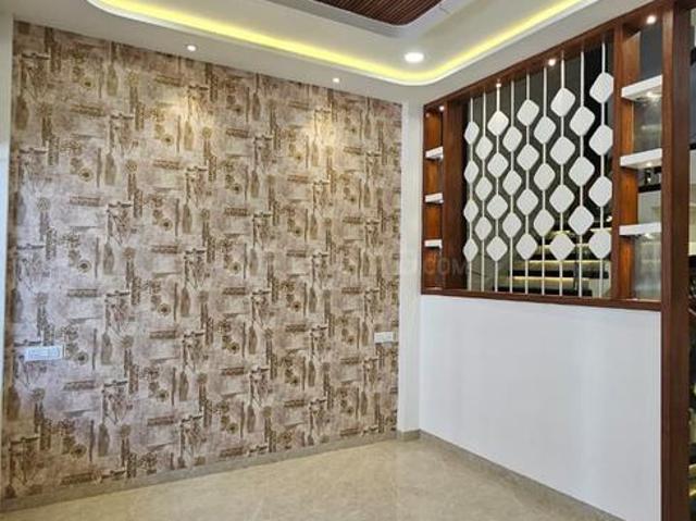 House for sale in Madya