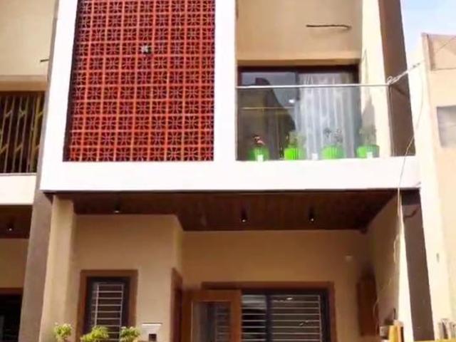 House for sale in Madya