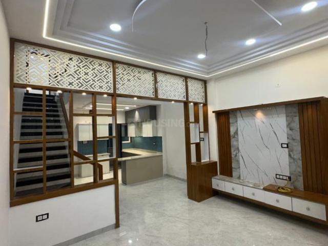 House for sale in Madya