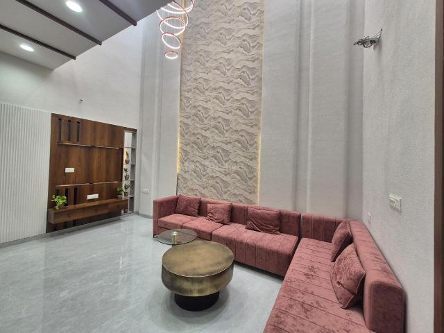 House for sale in Madya