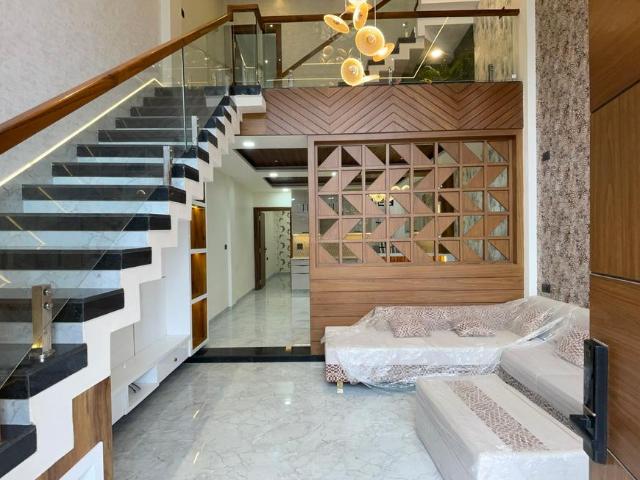 House for sale in Madya