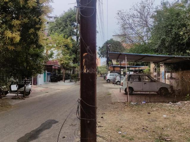 House for sale in Madya