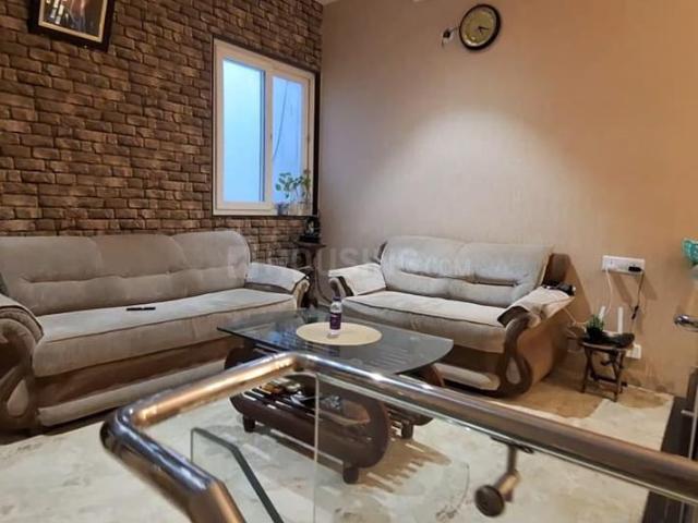 House for sale in Madya