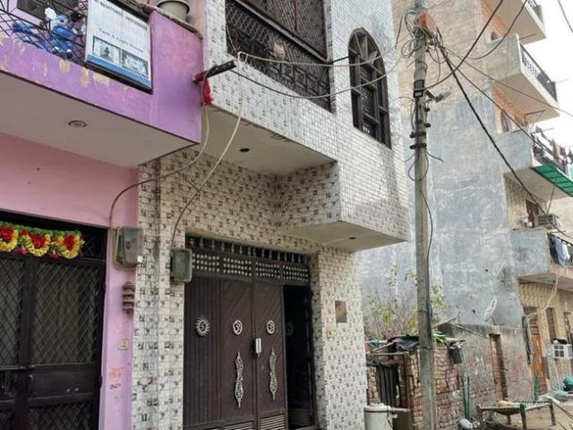 House for sale in South West Delhi, Deri