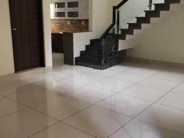 House for sale in Madya