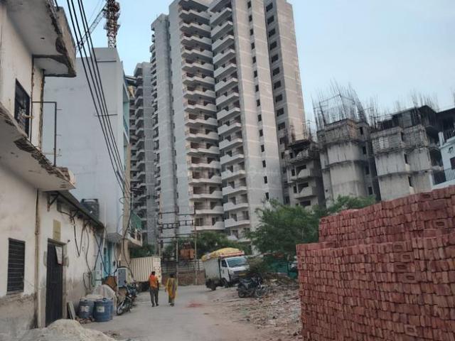 House for sale in Hariana