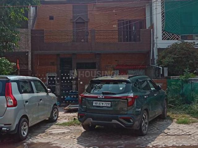 House for sale in Hariana