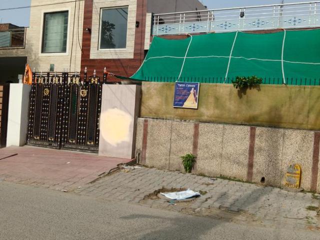 House for sale in Hariana
