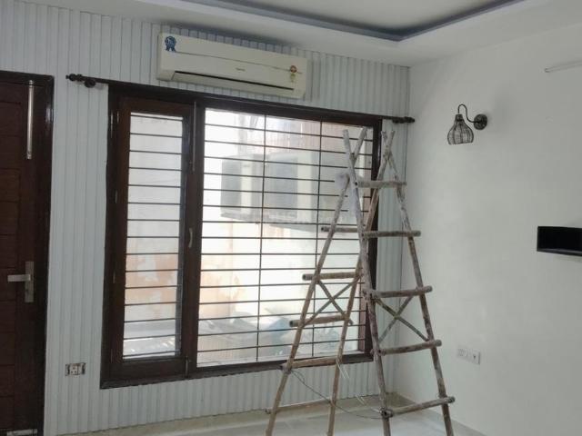 House for rent in Hariana