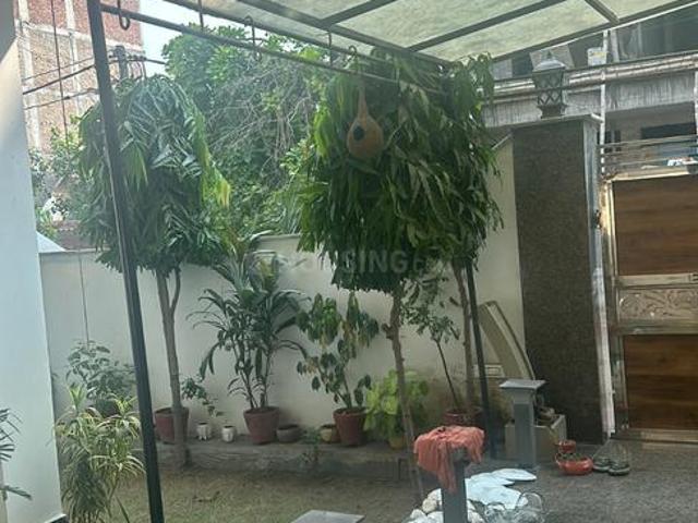 House for rent in North West Delhi, Deri