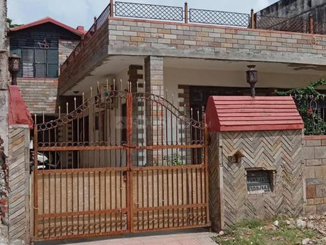 House for sale in Hariana
