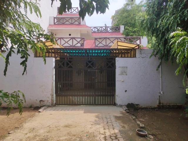 House for sale in Hariana