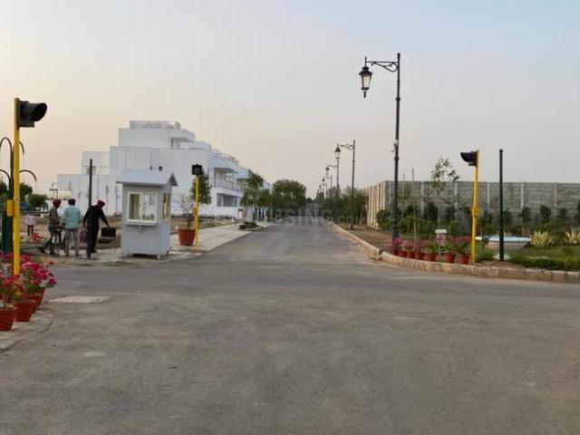 House for sale in Hariana